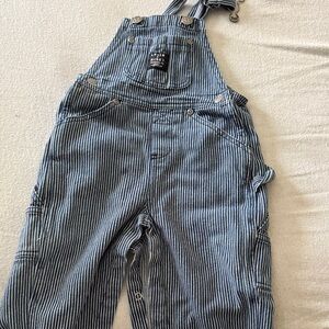 Infant snap bottom closure cotton overall bibs